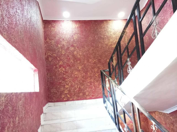 Others 5, Kentania Hotel, Bahati