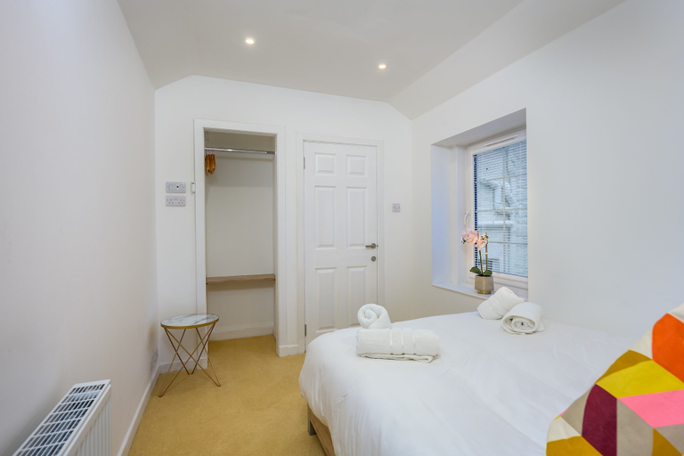 Bedroom 3, The Clarendon, Dundee
