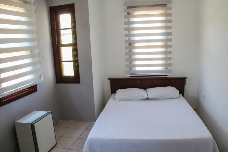 Bedroom 2, White City Pension, Antalya
