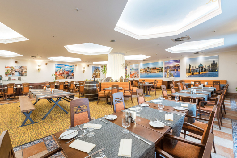 Food & Drinks 5, Lindner Hotel Prague Castle, part of JdV by Hyatt, Praha 6