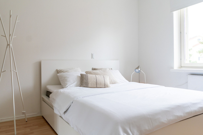 Bedroom 3, 1br apartment with patio in Lauttasaari, Uusimaa