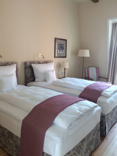 Bedroom 5, Hotel Schloss Leitheim, Donau-Ries