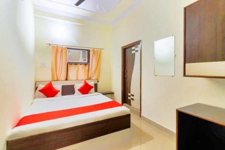 Bedroom 3, Hotel Station View Mughalsarai by ShriGo Hotels, Chandauli