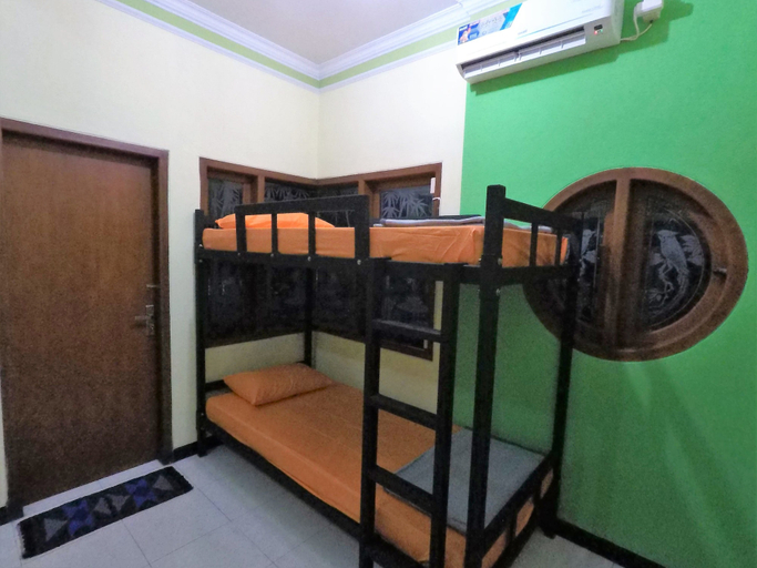 Bedroom 4, Dhika Adventure - Hostel, Probolinggo