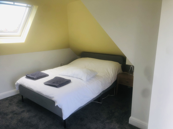 Others 5, Inviting 5-bed House in Eastbourne, East Sussex