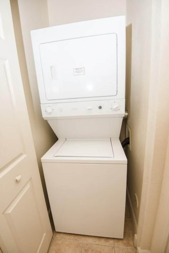 Bathroom 4, Lucaya 3 Bedroom 2 Bath Townhome With Zero Entry Resort Pool, Osceola