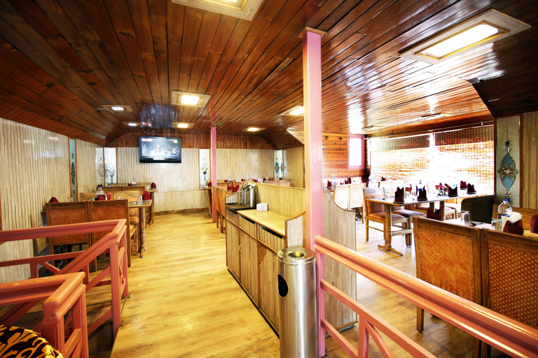 Food & Drinks 5, Vardaan Hotels - PatniTop, Udhampur