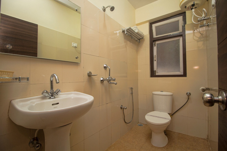 Bathroom 4, Hotel Station View Mughalsarai by ShriGo Hotels, Chandauli