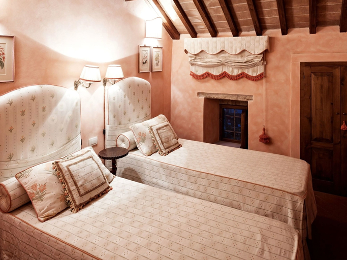 Bedroom 2, Villa Stefano, Florence