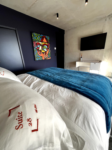 Bedroom 3, SUITE 28, Aude