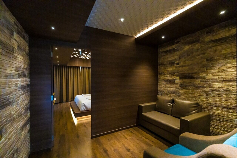Others 5, Hotel Vijayarani, Tiruchirappalli