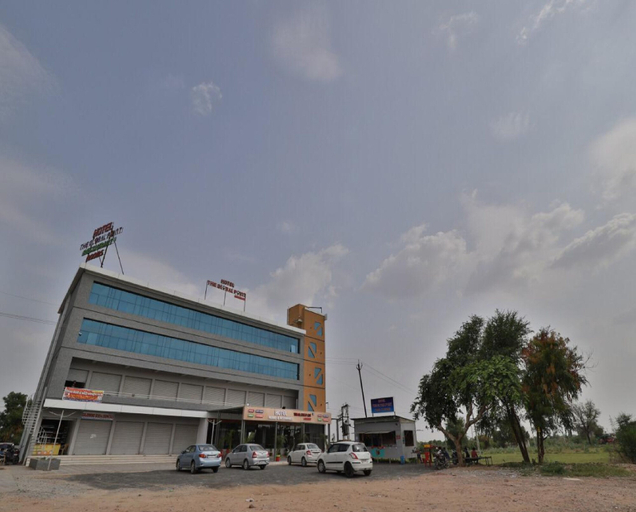Exterior & Views 2, Hotel The Global Point, Mahesana