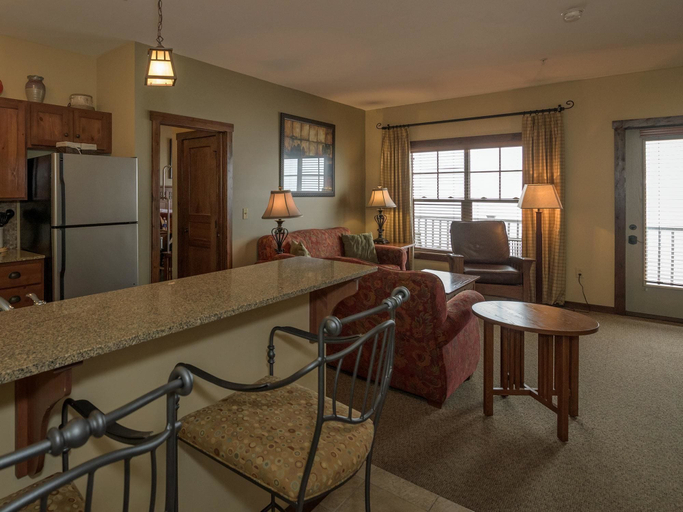 Others 5, 2 Br: Soaring Eagle 211, Pocahontas