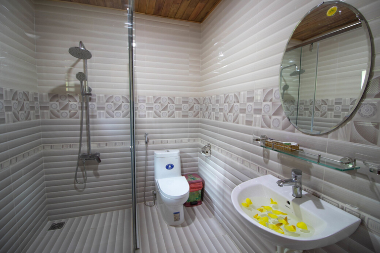 Bathroom 4, Y Nghia Bungalow, Phú Quốc