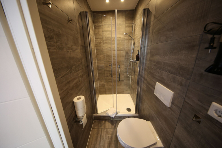 Bathroom 5, LUXOMES - Aparthotel Zentrum, Nürnberg