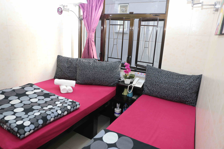 Bedroom 4, Park Inn, Kowloon