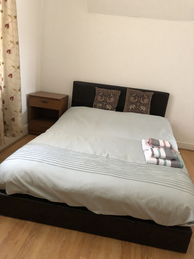 Bedroom 2, 2 Bed Apartment in Basingstoke, Hampshire