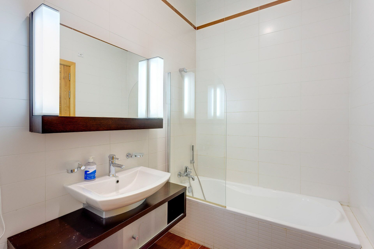 Bathroom 4, Superb Apartment IN Fort Cambridge With Pool