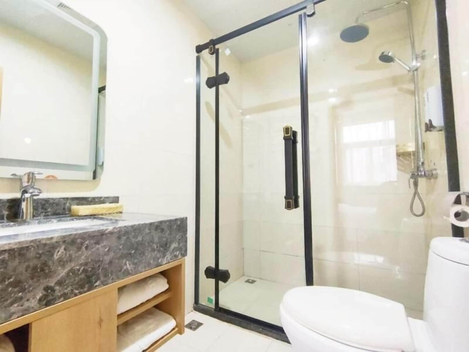 Bathroom 2, GreenTree Inn Nanjing Shanxi Road Cloth City Hotel, Nanjing