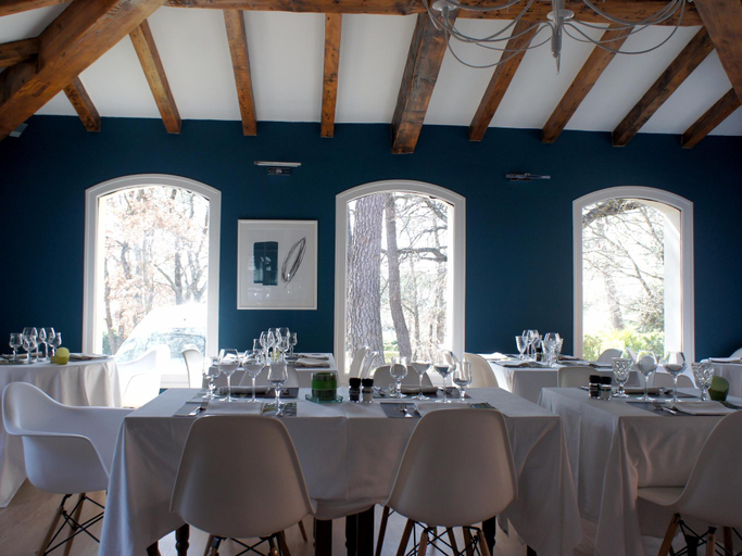 Food & Drinks 4, Hôtel des Pins, Vaucluse