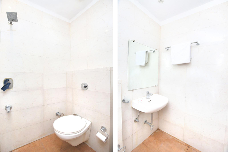Bathroom 5, Hotel Winner Inn, Amritsar