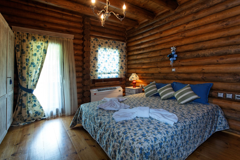Bedroom 5, Yliessa Chalet, Central Greece