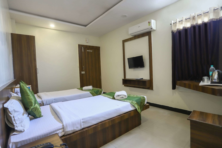 Bedroom 2, Treebo Ashoka Palace Ujjain, Ujjain
