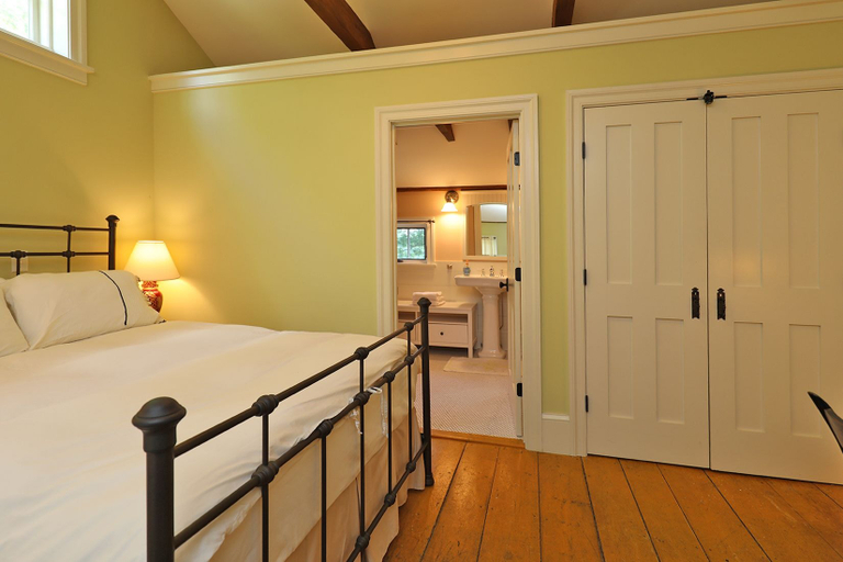 Bedroom 2, Jacob's Tanglewood Ranch, Berkshire
