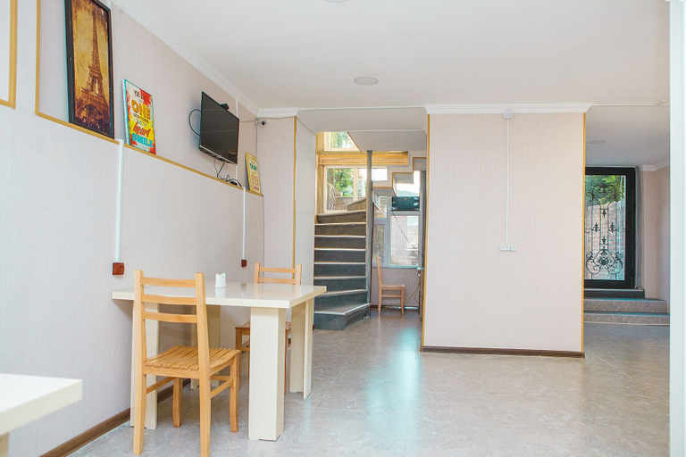 Others 2, Blossom hostel, Tbilisi