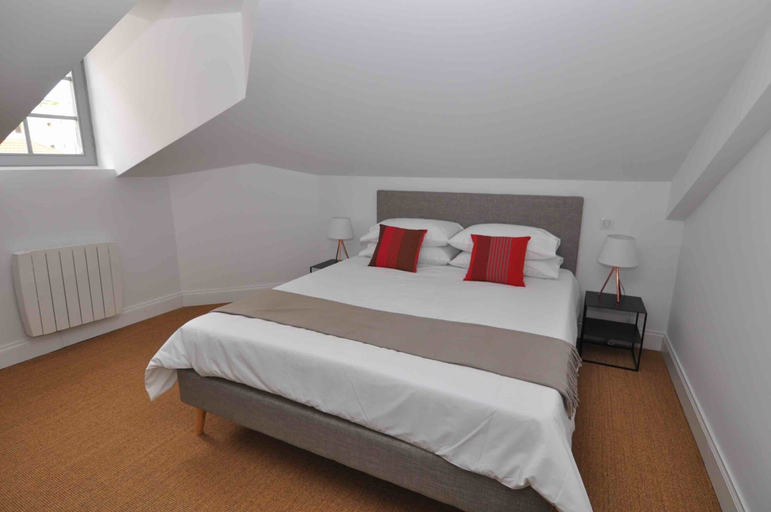 Bedroom 4, Les Tourelles, Pyrénées-Atlantiques