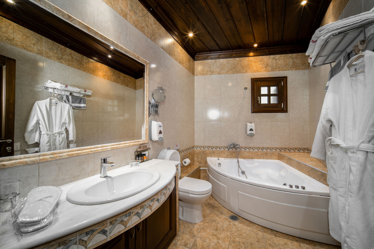 Bathroom 5, Giamandes Hotel, Thessaly