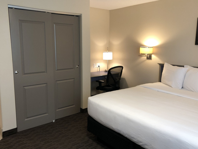 Bedroom 3, Independence Stay, Marinette