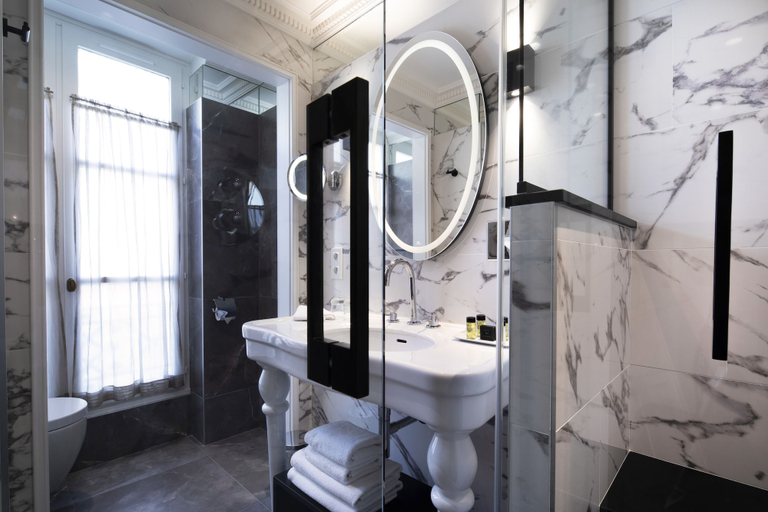 Bathroom 4, Hôtel Des Grands Hommes, Paris