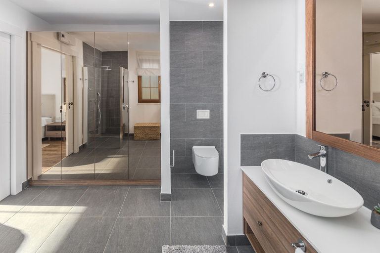 Bathroom 4, Luxury Beach Villas Porto Bus, Bale