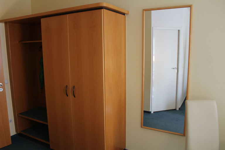 Bedroom 2, H+ Hotel Erfurt, Erfurt