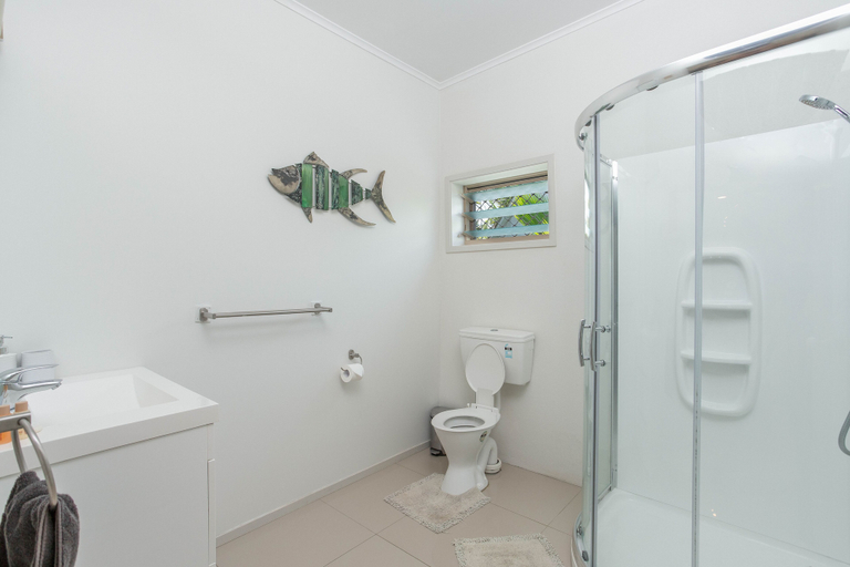 Bathroom 3, Natura Beach Pool Villa 2, Rorotonga