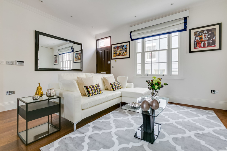 Others 5, Superb 3 Bed 3 Bath Ibiza Roof Terrace, London