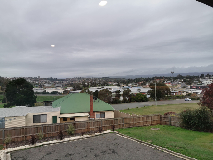 Others 5, Youngtown Executive Apartments, Launceston - Pt B