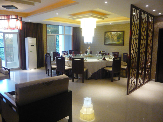 Food & Drinks 4, Kololo Courts Hotel & Restaurant, Kampala