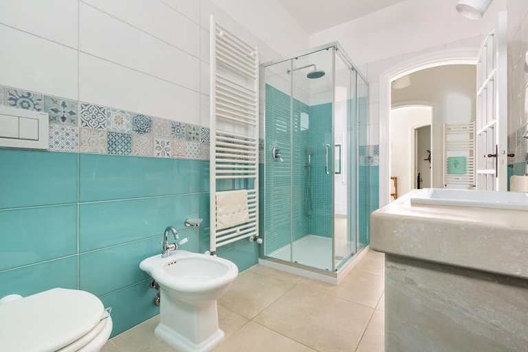 Bathroom 4, 2148 Villa Giusy, Lecce