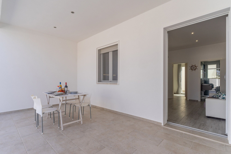 Dining 4, 2805 Villetta Anna by Barbarhouse, Lecce