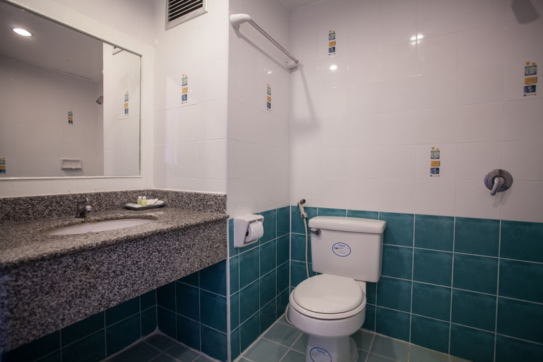 Bathroom 4, The Greenery Hotel, Mueang Krabi