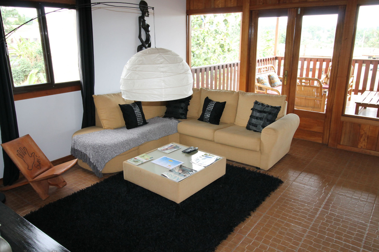 Others 5, Sweet Guest House, Água Grande