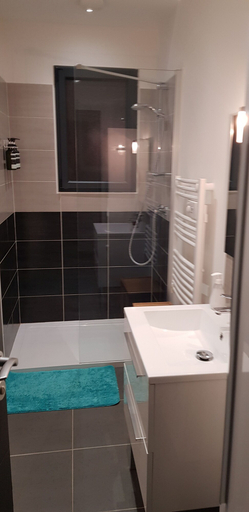 Bathroom 3, Chambre Cosy, Hérault