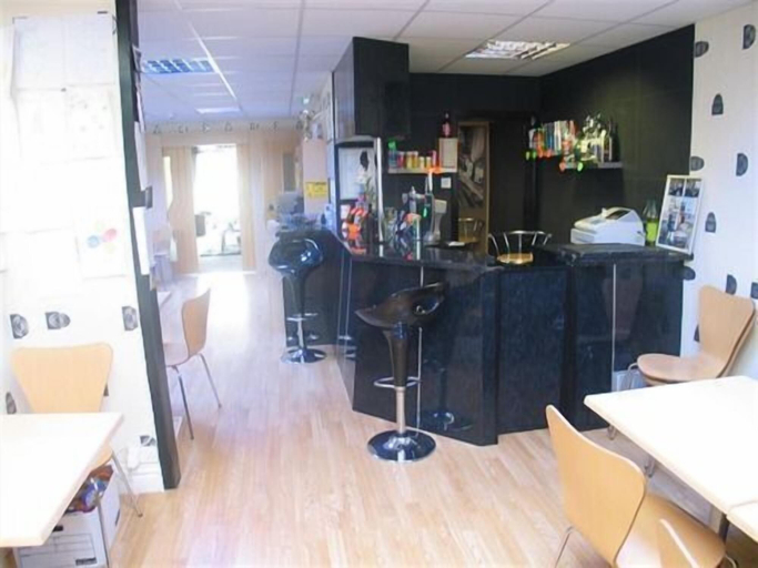 Food & Drinks 5, The Penrhyn, Blackpool