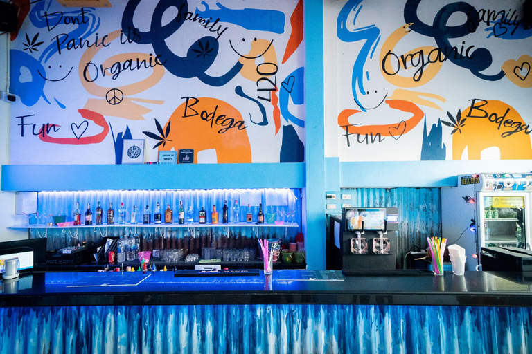 Food & Drinks 5, Bodega Party City Center Bangkok - Hostel, Wattana