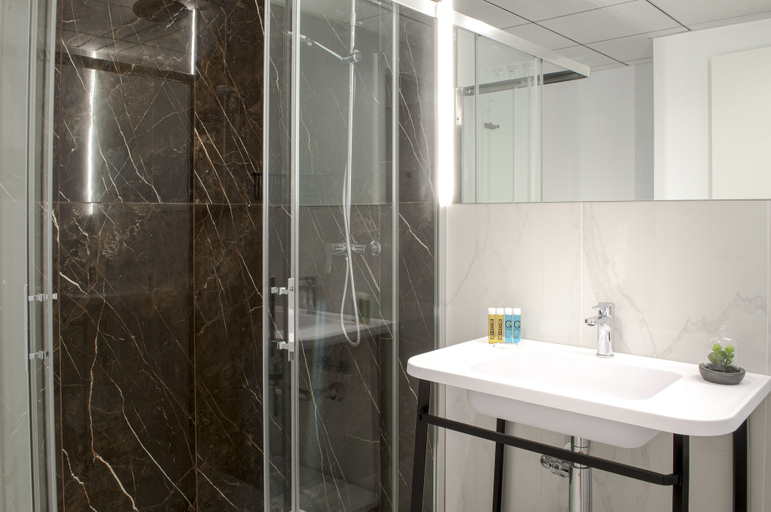 Bathroom 4, MyFlats Luxury Downtown, Alicante