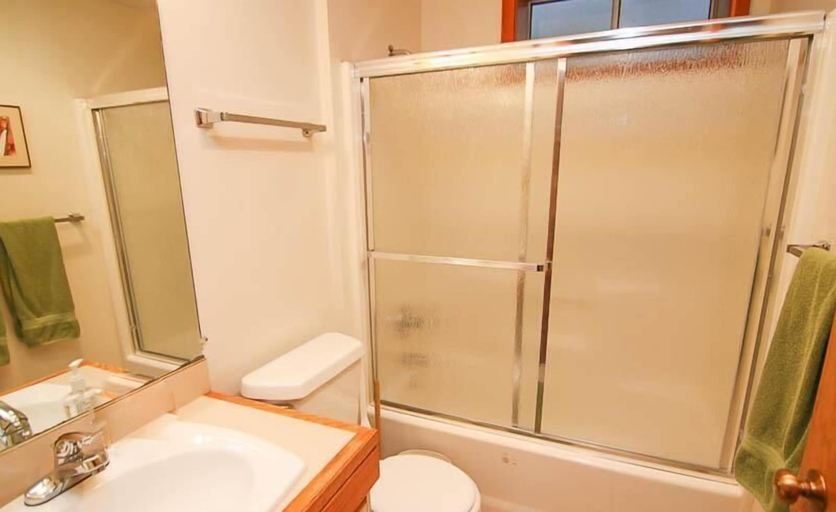Bathroom, Sea Star #2 (MCA 51 B-GF), Tillamook