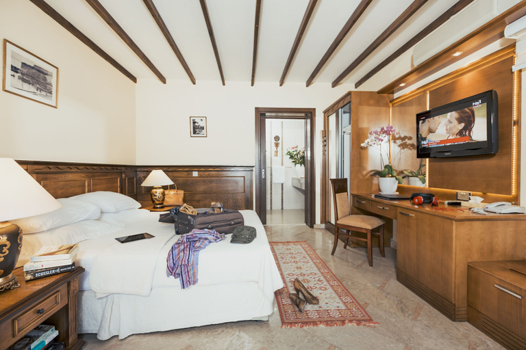 Bedroom 3, Bellapais Gardens