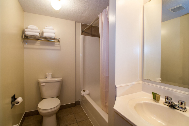 Bathroom 5, Three Valley Lake Chateau, Columbia-Shuswap